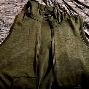 Men’s XL Under Armour performance vest